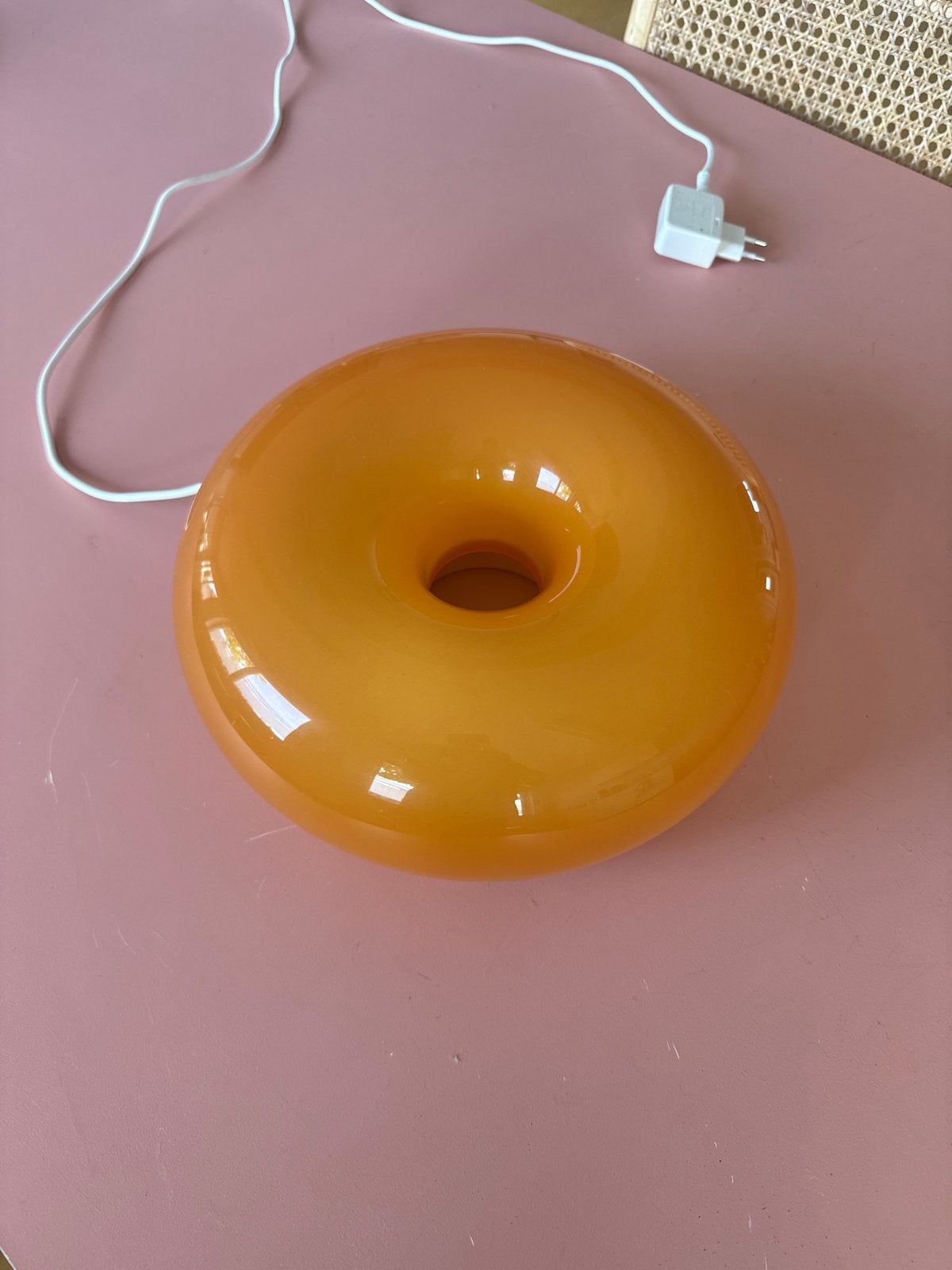 Sabine Marcelis x IKEA VARMBLIXT Donut Lamp Oranje, Huis en Inrichting, Ophalen, Overige fittingen, IKEA, Zo goed als nieuw