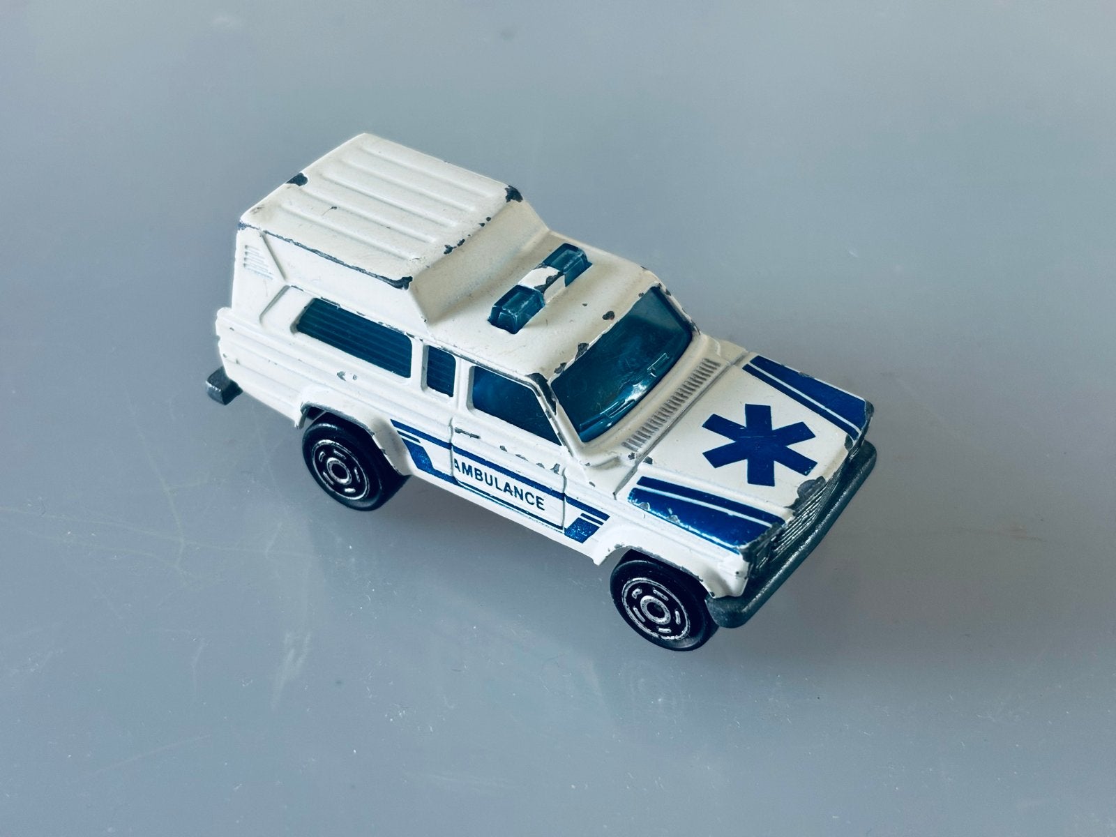Vintage Majorette Ambulance Speelgoedauto - Made in France, Ophalen of Verzenden, Gebruikt