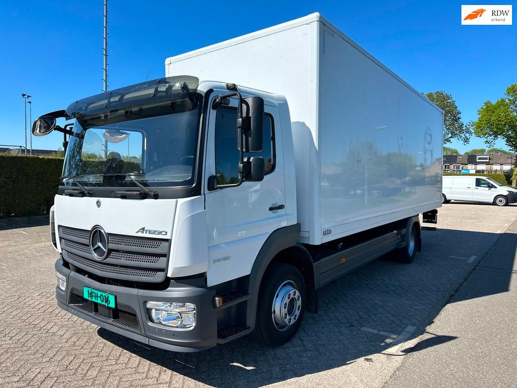 Mercedes-Benz Atego 1223L/4760/4x2 S-Fhs.Koffer/LBW, Auto's, Automaat, Zwart, Wit, Bedrijf