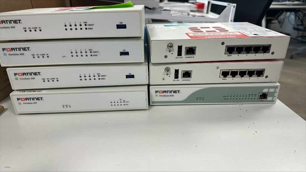 Fortinet FortiGate Firewalls (Diversen), Computers en Software, Ophalen, Refurbished, Router, Fortinet Fortigate