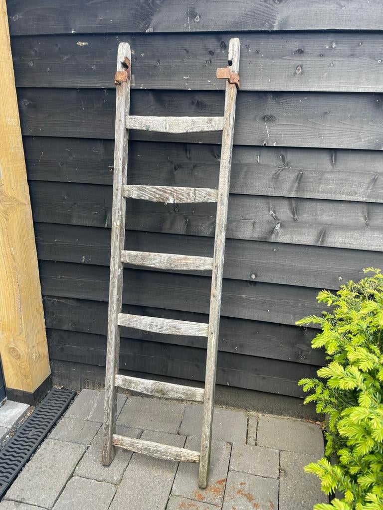 Decoratieve houten ladder - Rustieke uitstraling, Ophalen of Verzenden, Zo goed als nieuw, Ladder, Minder dan 2 meter