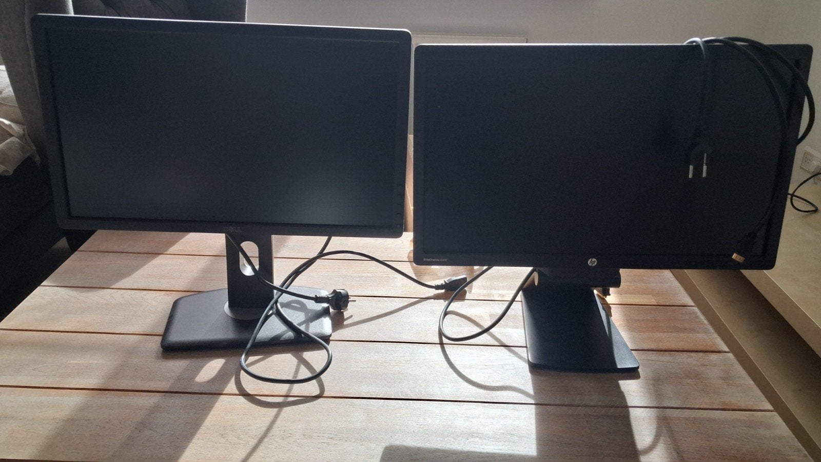 2 monitoren: HP EliteDisplay E231 & Dell P221Hb, Ophalen, Gebruikt, DVI