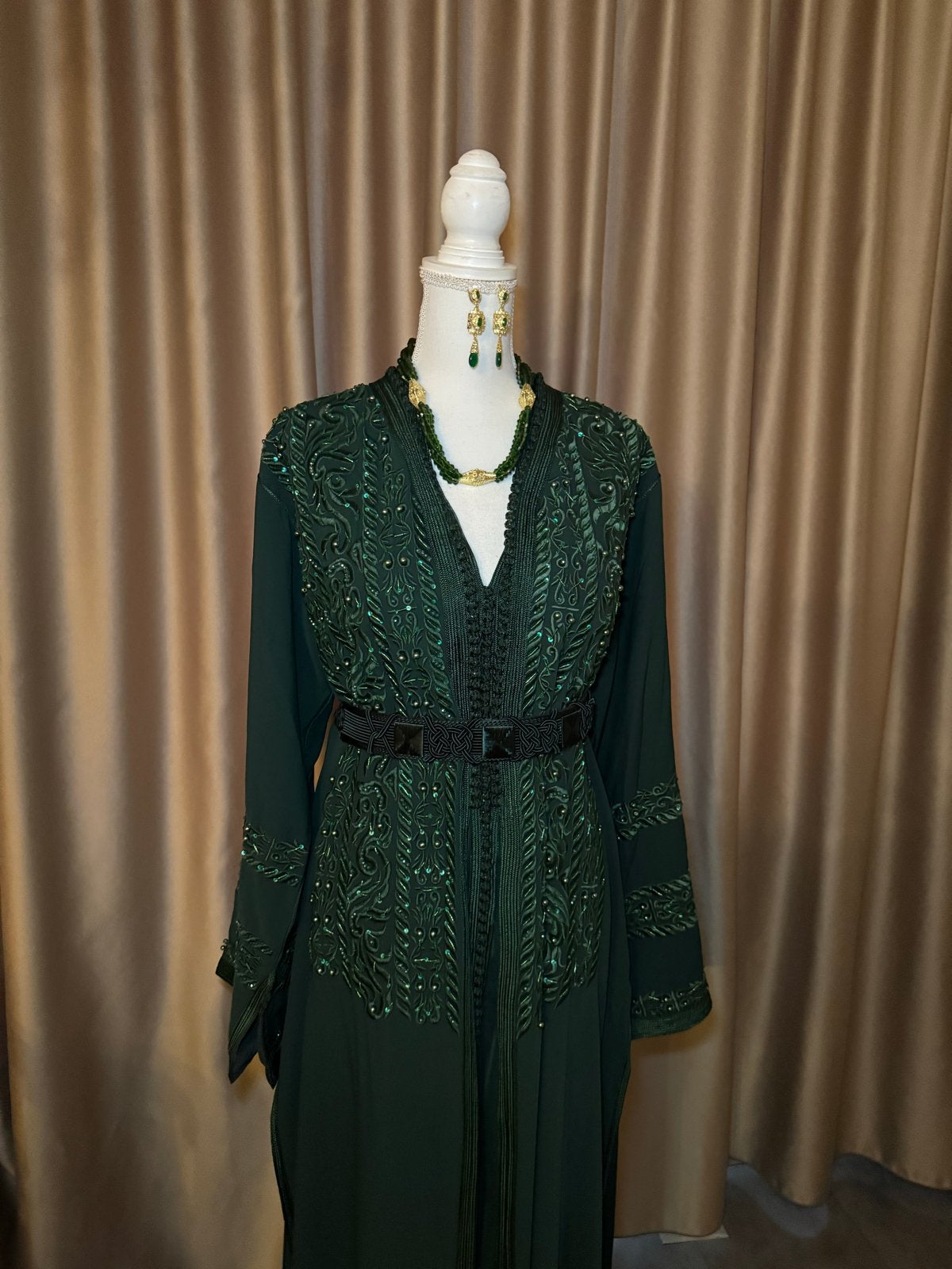 Nieuwe Groene Takchita Marokkaanse Jurk met Riem, Kleding | Dames, Ophalen of Verzenden, Nieuw, Groen