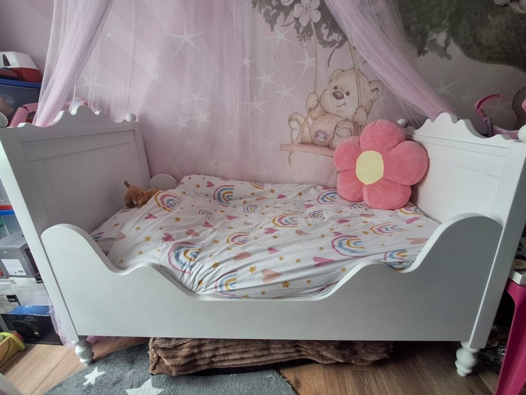 Wit kinderbedje met commode, Ophalen, Zo goed als nieuw, Jongetje of Meisje