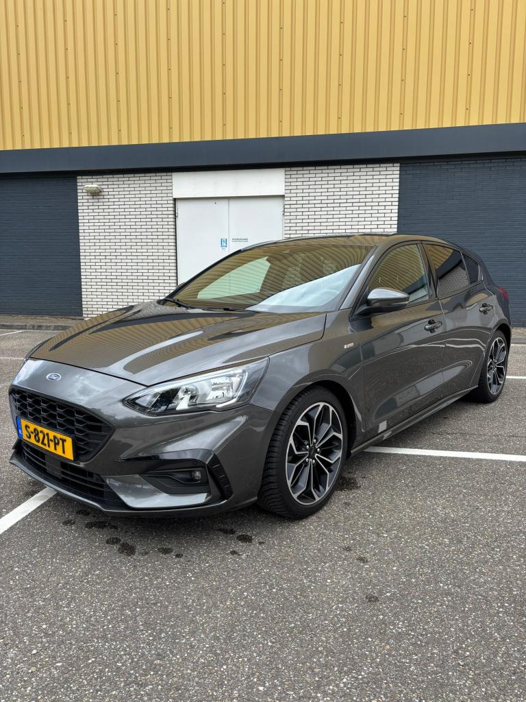 Ford Focus 1.0 Ecoboost 125pk Aut 2019 Grijs, Parkeerassistent, Bedrijf, 3 cilinders, 685 kg
