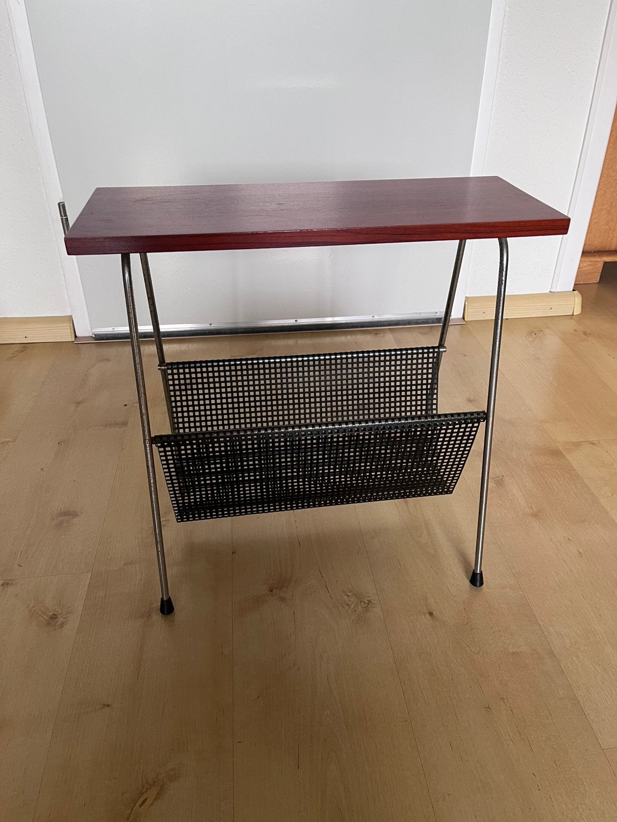 Retro  Lectuurtafeltje, Huis en Inrichting, Ophalen, Zo goed als nieuw, 25 tot 50 cm, Rechthoekig