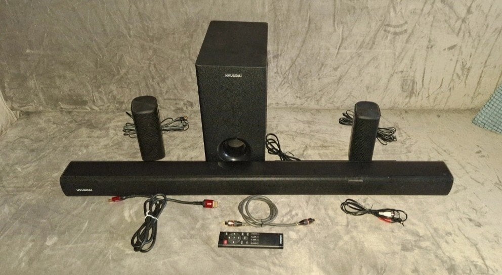 Hyundai soundbar surround set 5.1 dynasty, Ophalen, Zo goed als nieuw