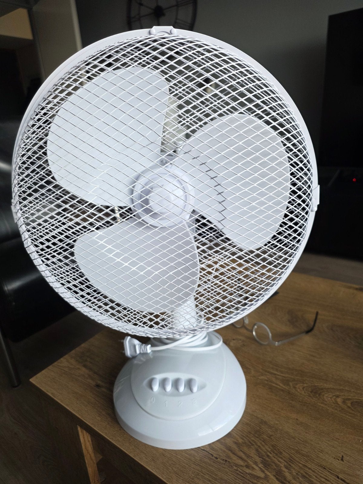 Witte tafelventilator met 3 snelheden, Ophalen of Verzenden, Gebruikt, Tafelventilator