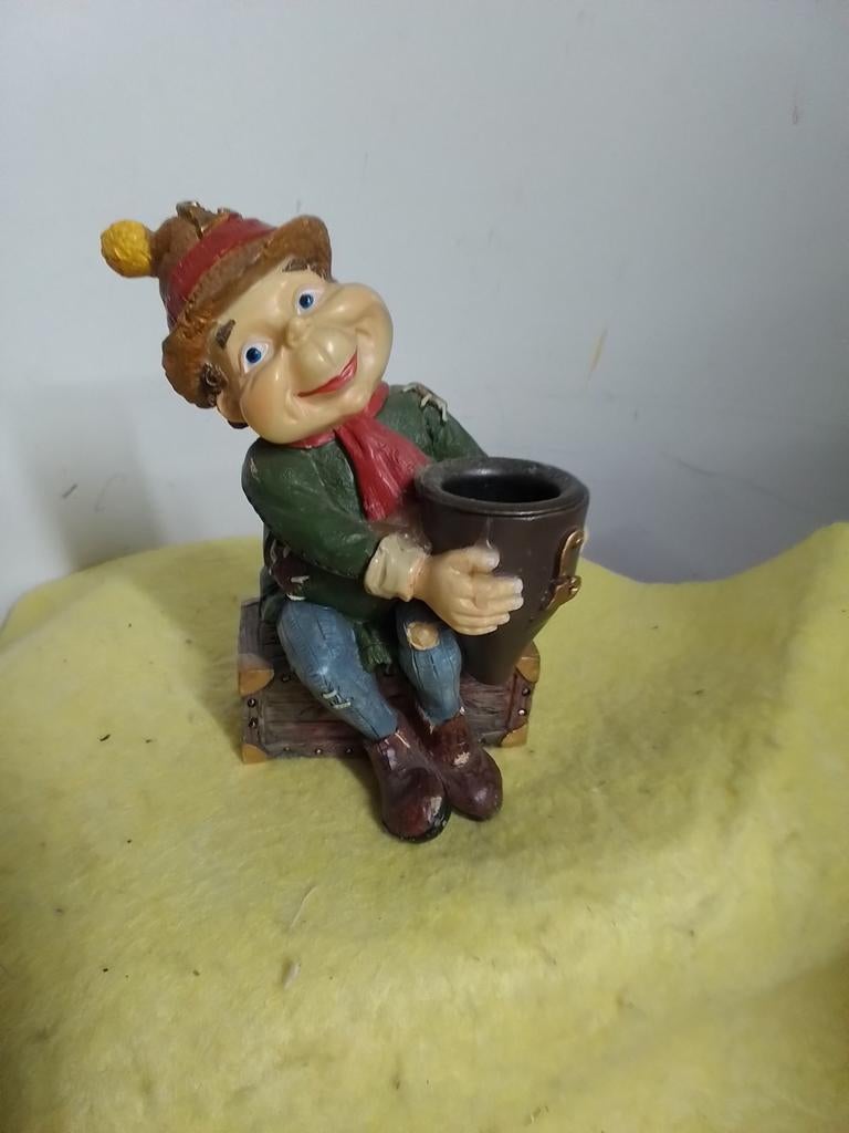 5258)  EFTELING  mooie laaf met pot, Ophalen of Verzenden, Zo goed als nieuw, Beeldje of Poppetje
