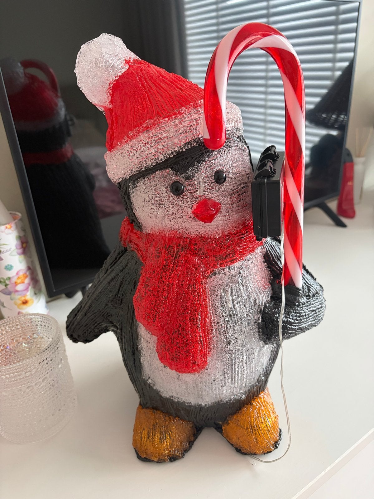 Verlichte pinguin, Ophalen, Nieuw