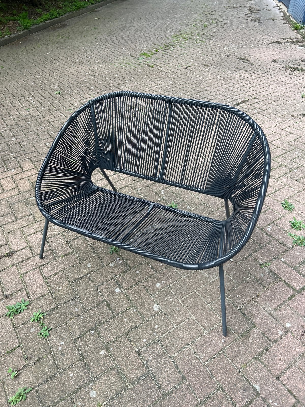 Zwart buitenbankje - Ideaal voor tuin of balkon, Ophalen, Gebruikt, Kunststof