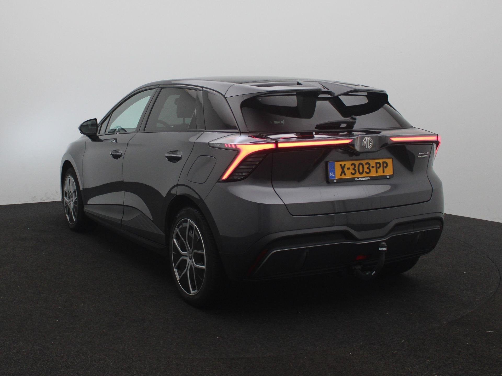 MG 4 Trophy Extended Range 77 kWh | Camera | Apple Carplay |, Auto's, MG, Automaat, 12 maanden, Achterwielaandrijving, Gebruikt