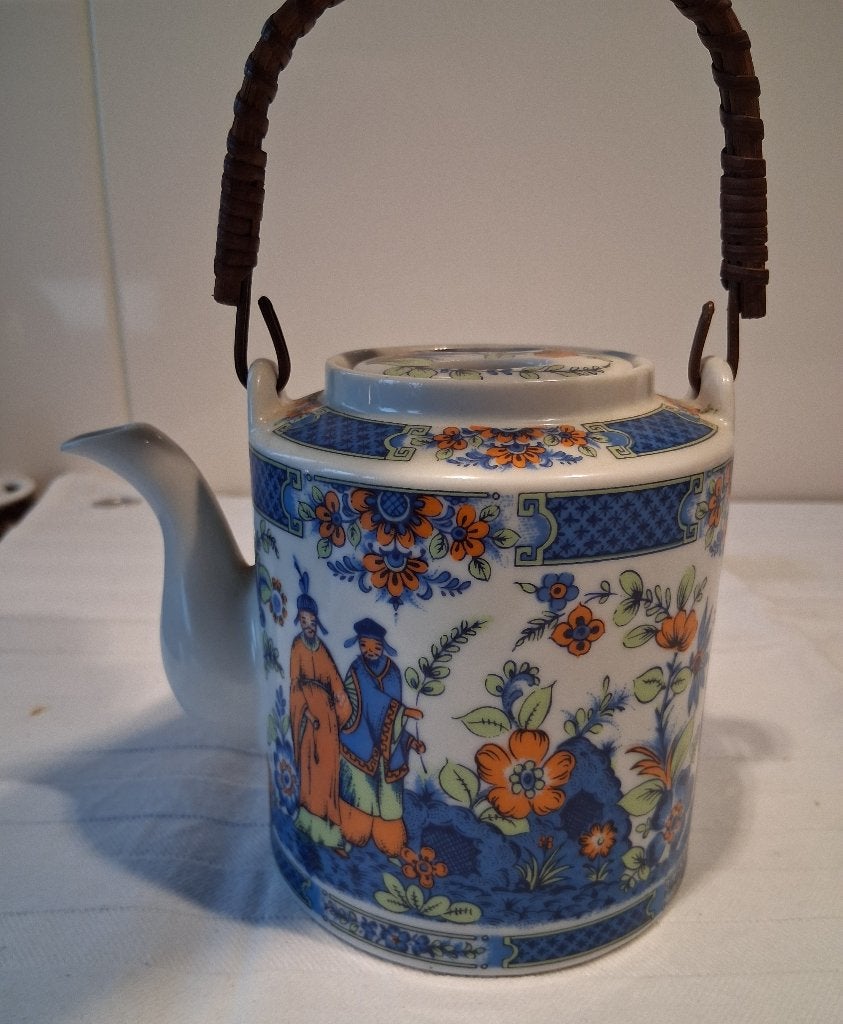 Chinees theepotje met rieten hengsel *eureka*, Ophalen of Verzenden