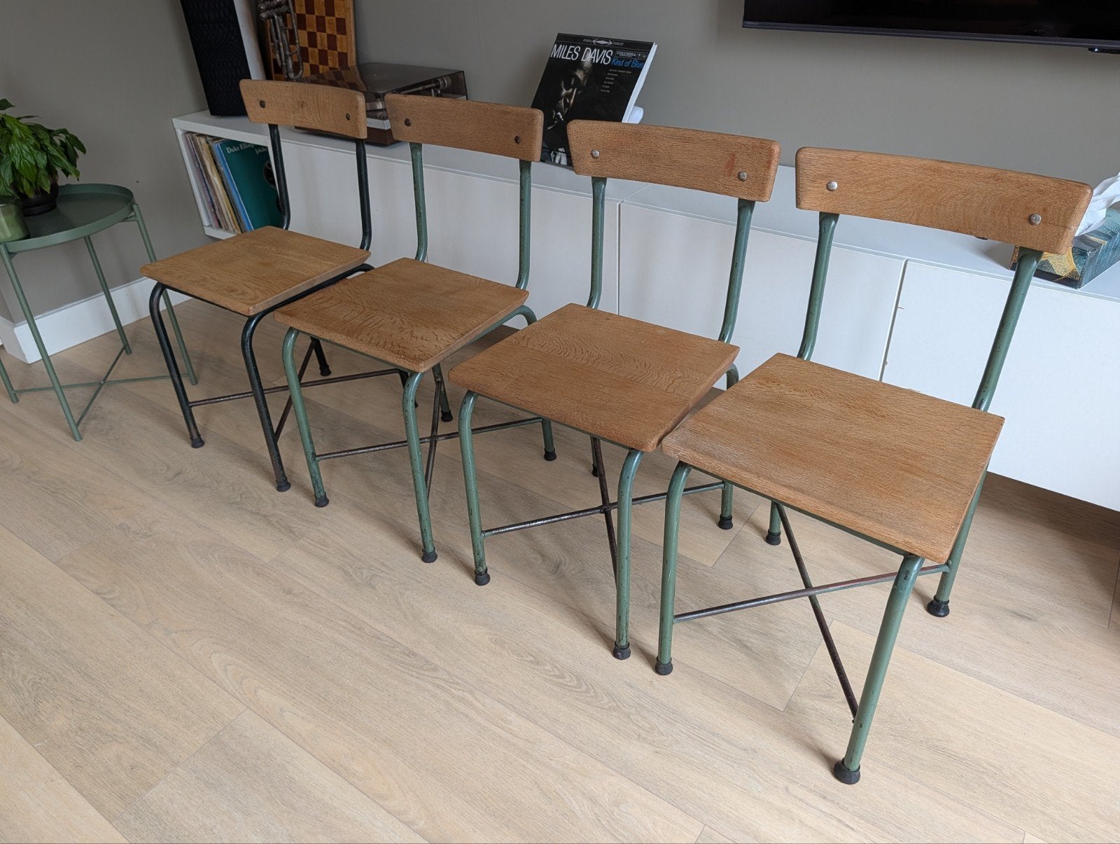 Tubax stoelen jaren '50 met extra zittingen, Ophalen