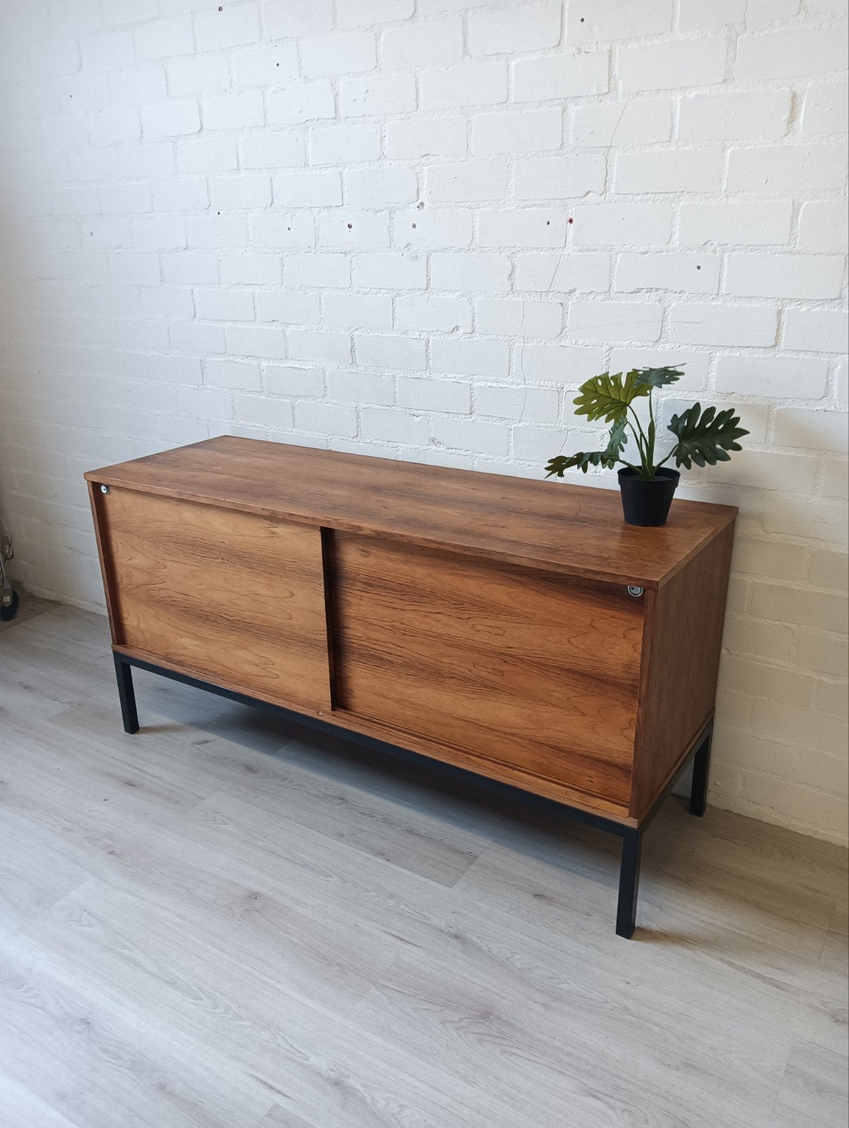 Vintage Dressoir met Schuifdeuren - Teak Look, Ophalen