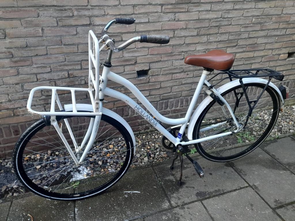 Damesfiets met bak, Ophalen, Zo goed als nieuw