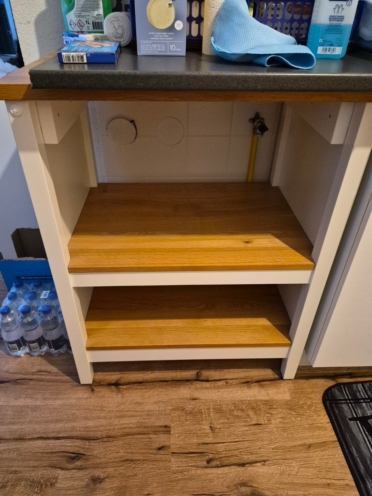 Handige Keukenonderkast met Twee Houten Planken, Huis en Inrichting, Keuken | Keukenelementen, Ophalen, Gebruikt, 50 tot 100 cm