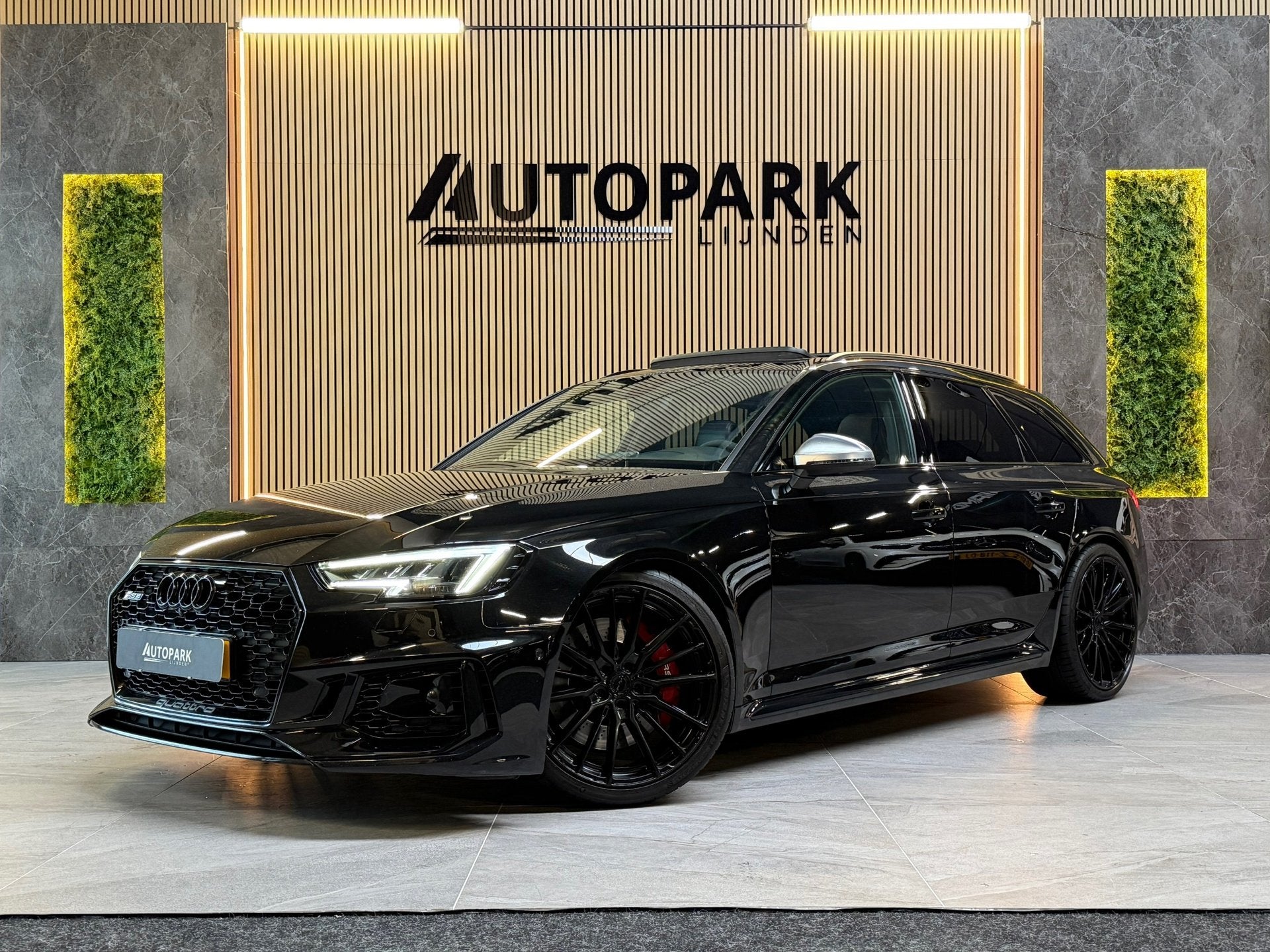 Audi RS4 Avant 2.9 TFSI RS 4 quattro PANO|B&O|HuD|360 CAMERA, Auto's, Automaat, Dealer onderhouden, Gebruikt, Zwart