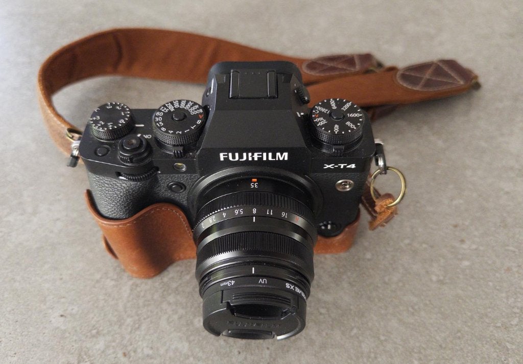 Fujifilm X-T4 met XF 16-55mm, XF 16mm en XF 35mm, Screenprotector, Ophalen of Verzenden, Zo goed als nieuw, Fujifilm