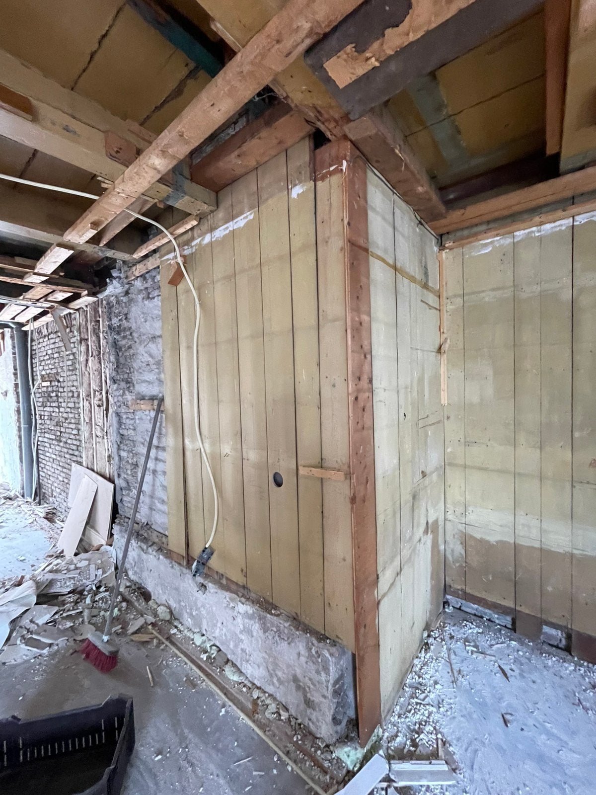 Hout . Gratis ophalen, Minder dan 25 mm, Ophalen of Verzenden, Zo goed als nieuw, Plank
