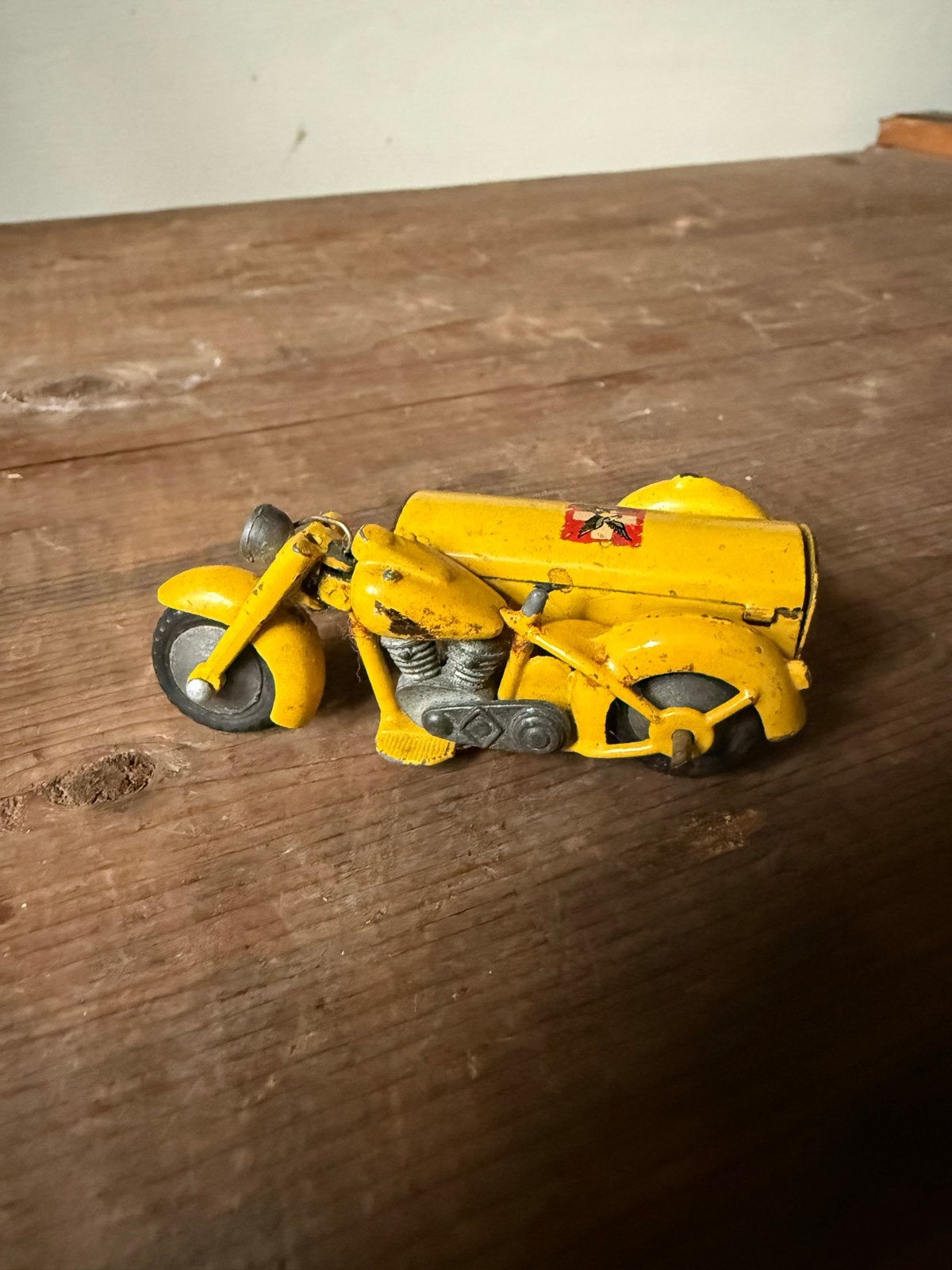 Gele speelgoedmotor met zijspan (niet compleet), Overige merken, Gebruikt, 1:50 of kleiner, Overige typen