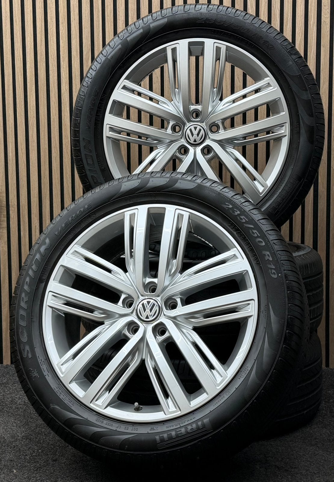 Originele 19 inch VW Tiguan Auckland 5x112 Pirelli 235/50/19, Auto-onderdelen, Banden en Velgen, ., Banden en Velgen, 235 mm, .