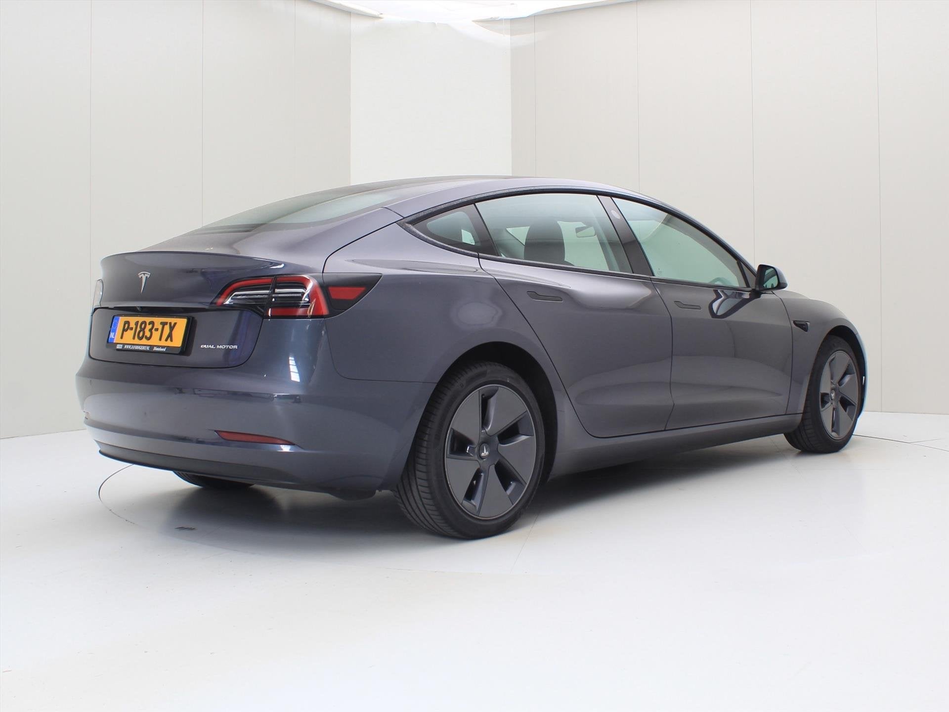 Tesla Model 3 Long-Range AWD 351pk 75 kWh FACELIFT [ AMD RYZ, Auto's, Tesla, Automaat, Gebruikt, Zwart, Origineel Nederlands