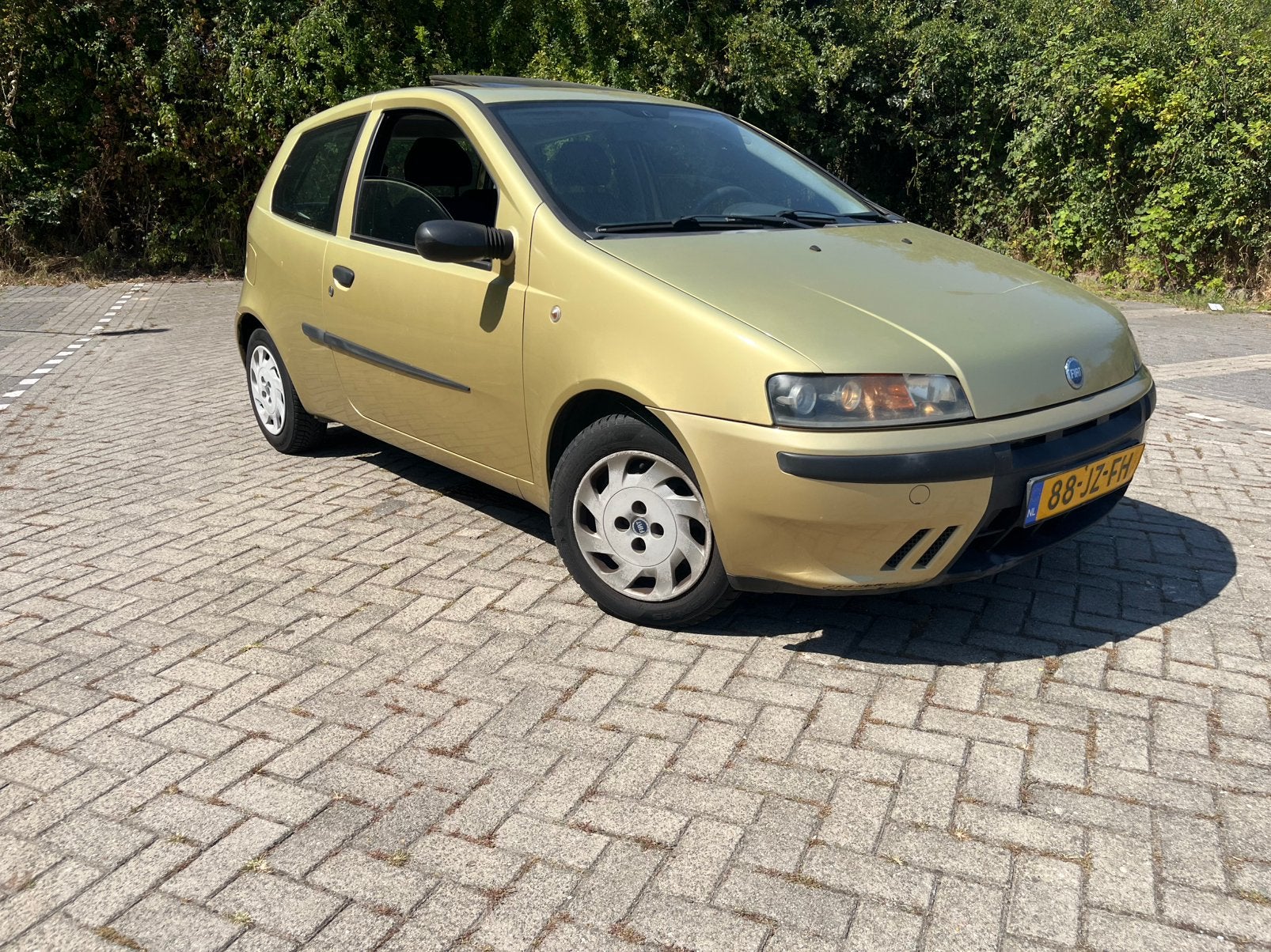 Fiat Punto 1.2 3DR 2002 Geel, Auto's, Voorwielaandrijving, Stof, 1242 cc, 4 cilinders