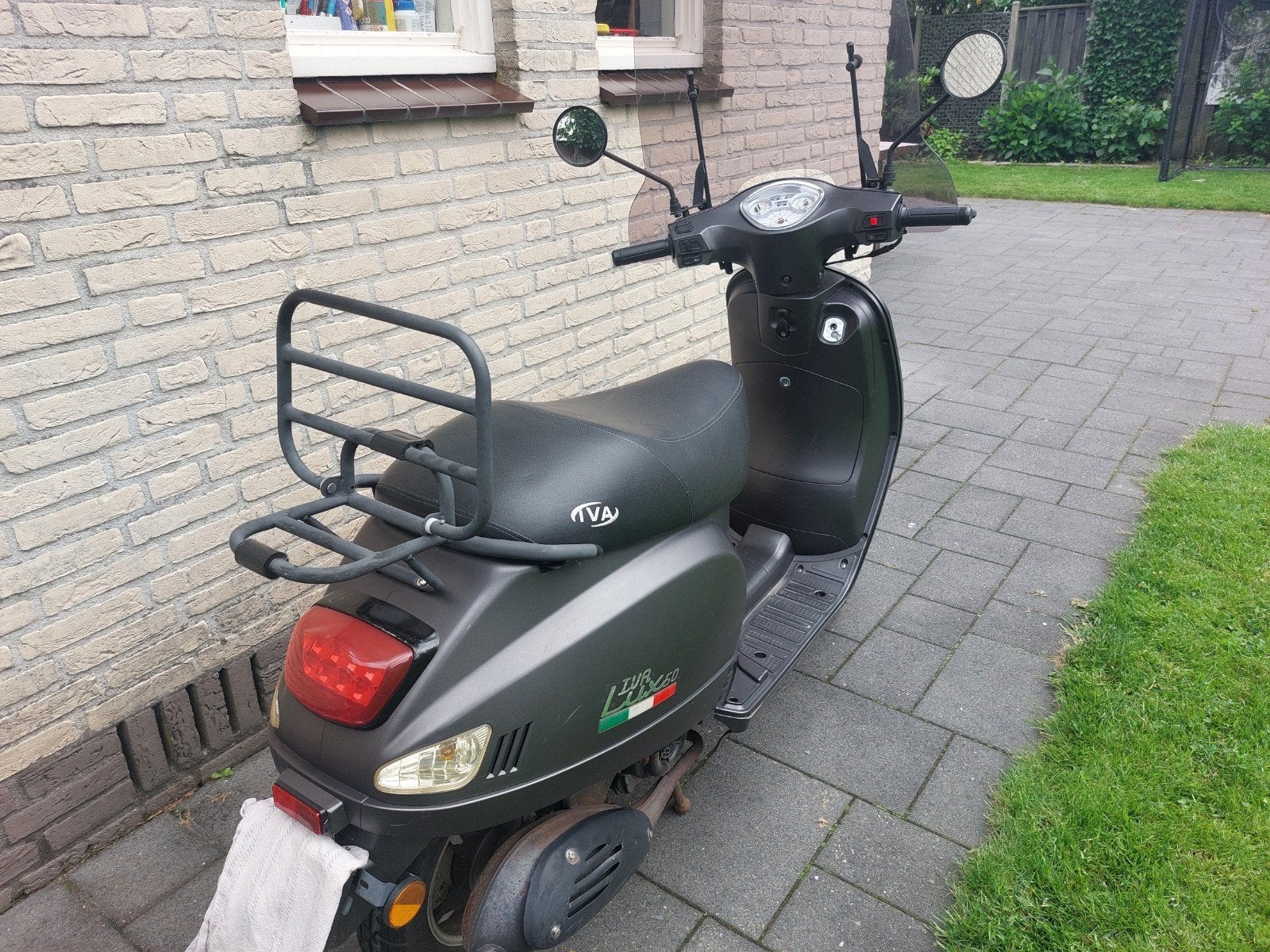 IVA Lux 50 Scooter - Goed onderhouden en betrouwbaar, Fietsen en Brommers, Snorfietsen en Snorscooters, Ophalen, Benzine, Overige merken