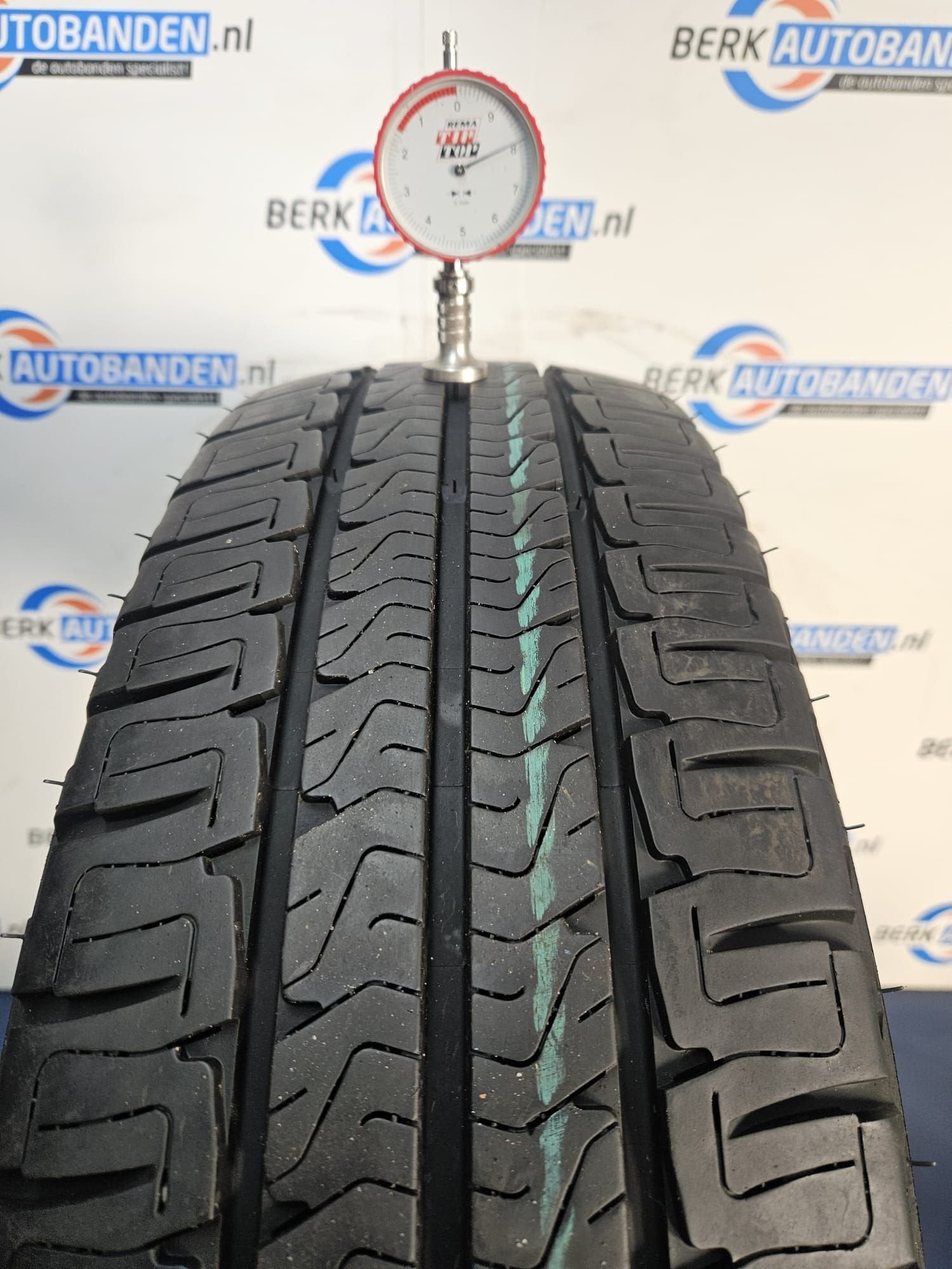 2x Michelin Agilis Camping 225/75 R16CP 116Q 225/75/16CP 225, Auto-onderdelen, Banden en Velgen, -, Ophalen of Verzenden, Band(en)