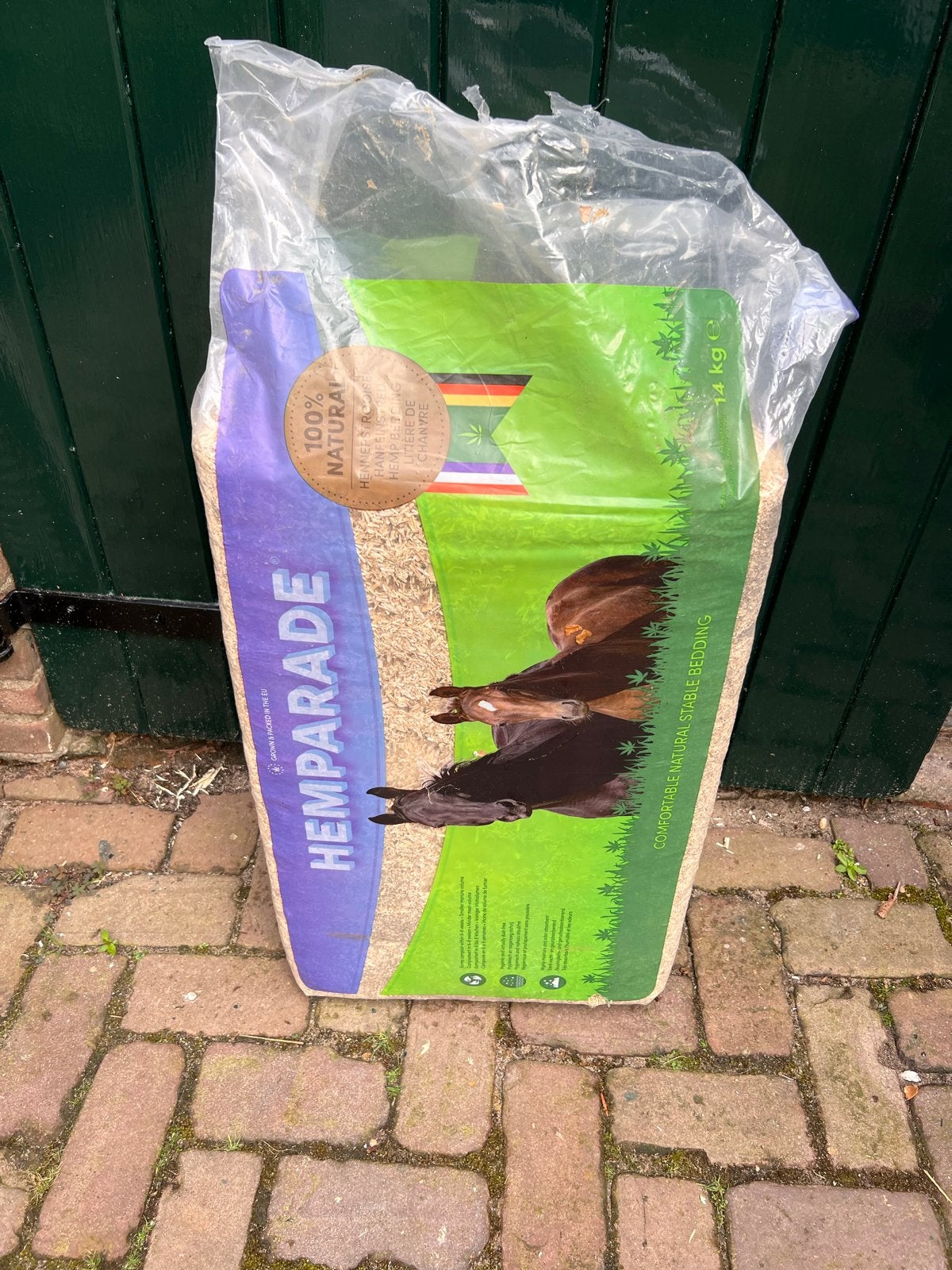 Hempbedding zaagsel  bodembedekking konijn paard katten etc, Dieren en Toebehoren, Ophalen, Zo goed als nieuw, Verzorging