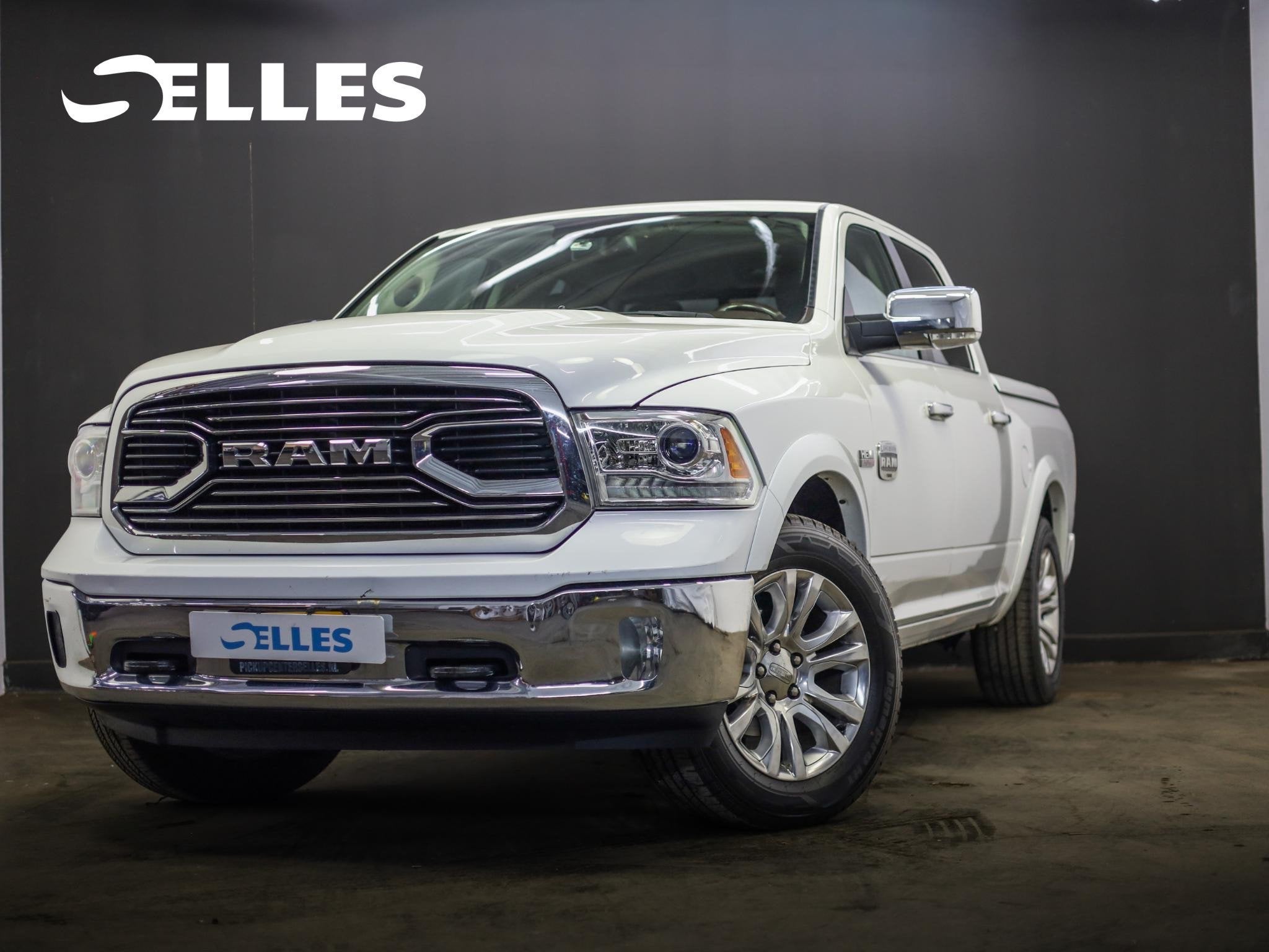 Dodge Ram 1500 5.7 V8 4x4 Crew Cab Longhorn, Auto's, Dodge, Automaat, Gebruikt, Lichtsensor, Bedrijf