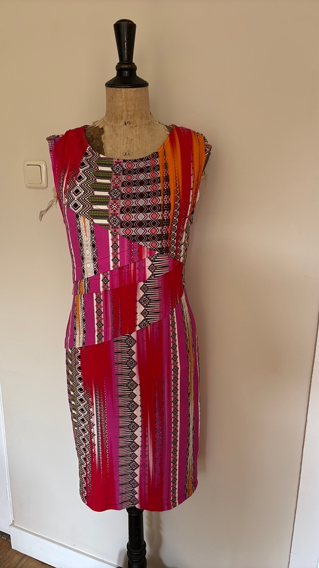 Tessa Koops stretch jurk maat L nieuw, Maat 42/44 (L), Nieuw, Knielengte, Meerkleurig