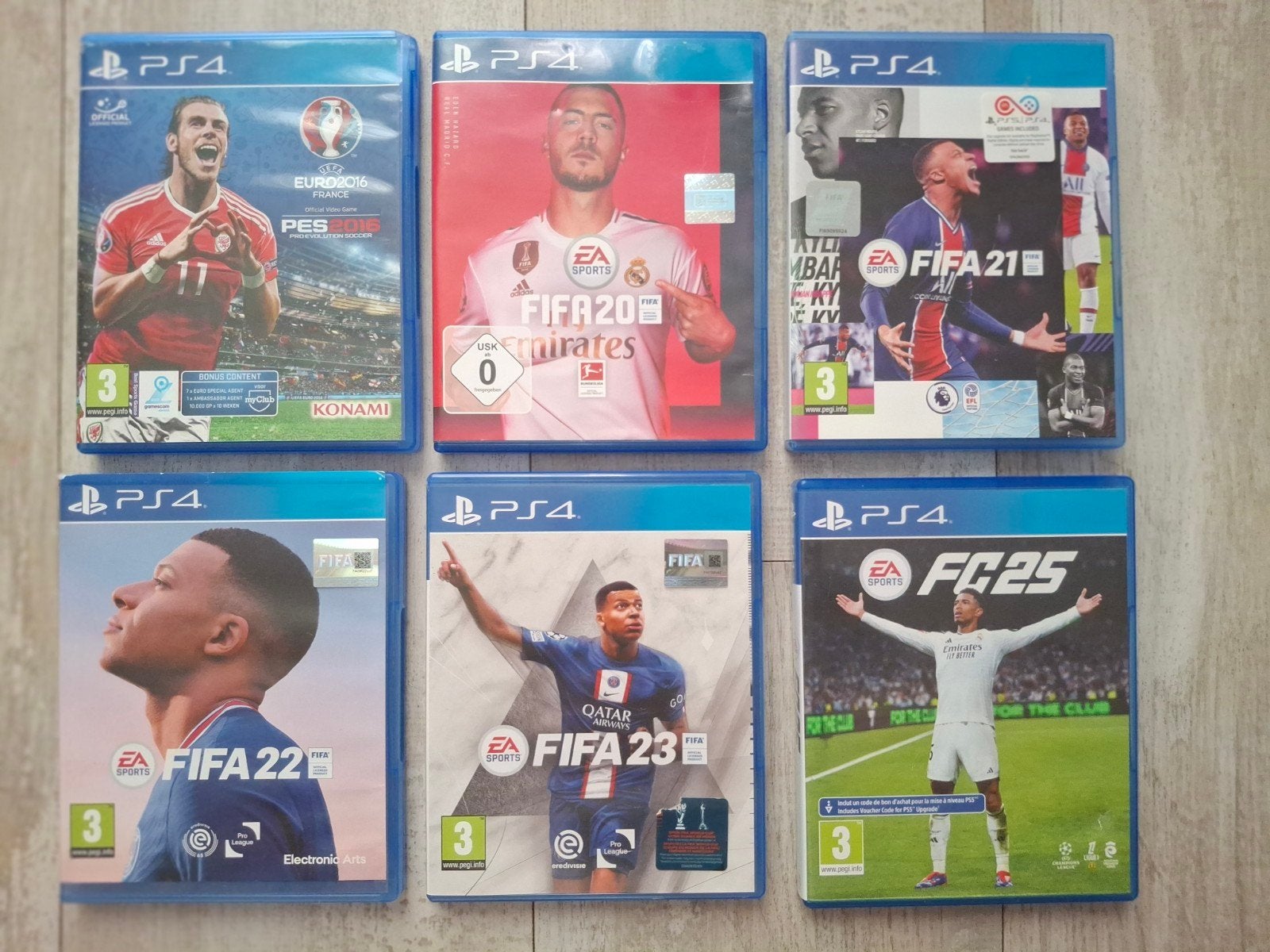 PS4 spellen FIFA voetbal als bundel of los, Ophalen, Zo goed als nieuw, Sport, 3 spelers of meer