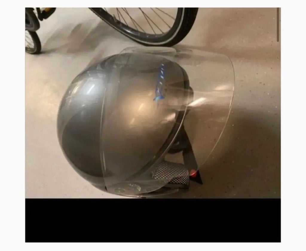 2 stuks Xenzo safety Helm motorhelm scooterhelm brommerhelm, Ophalen, Nieuw