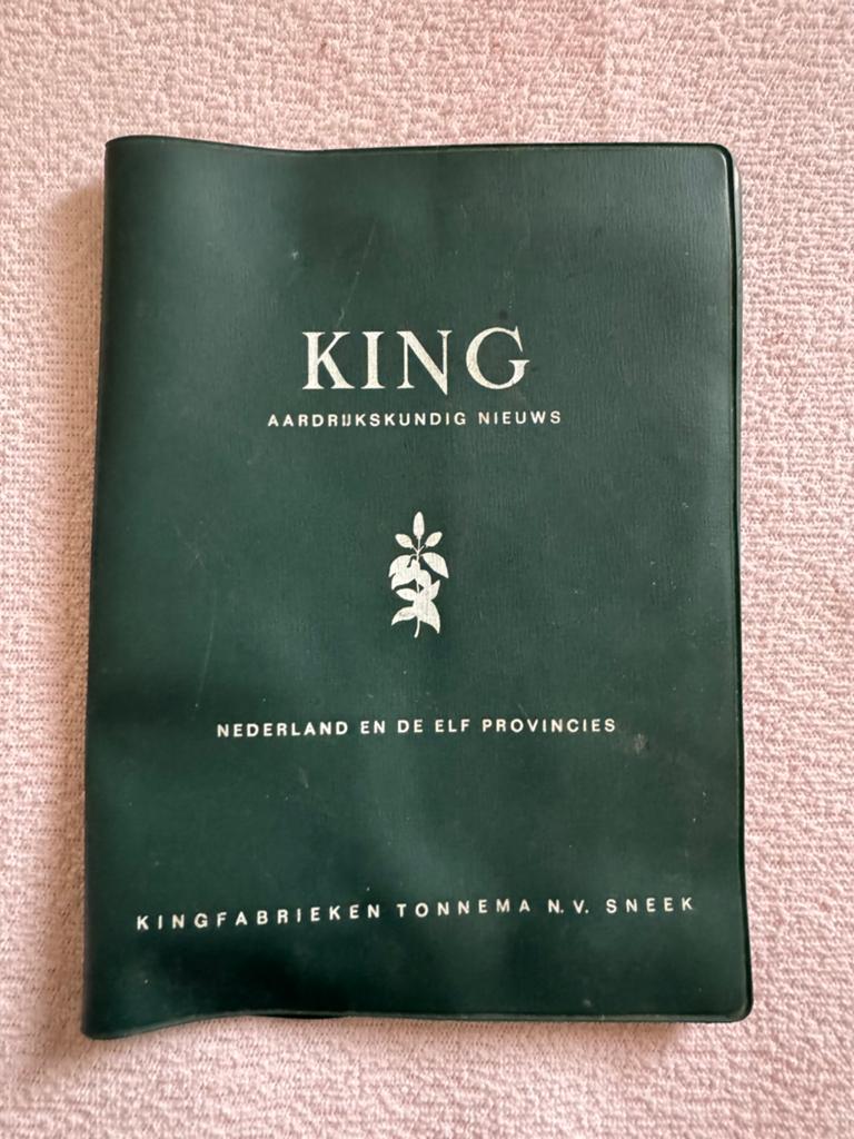 King's Aardrijkskundig Nieuws landkaarten en globes catalogu, Ophalen of Verzenden