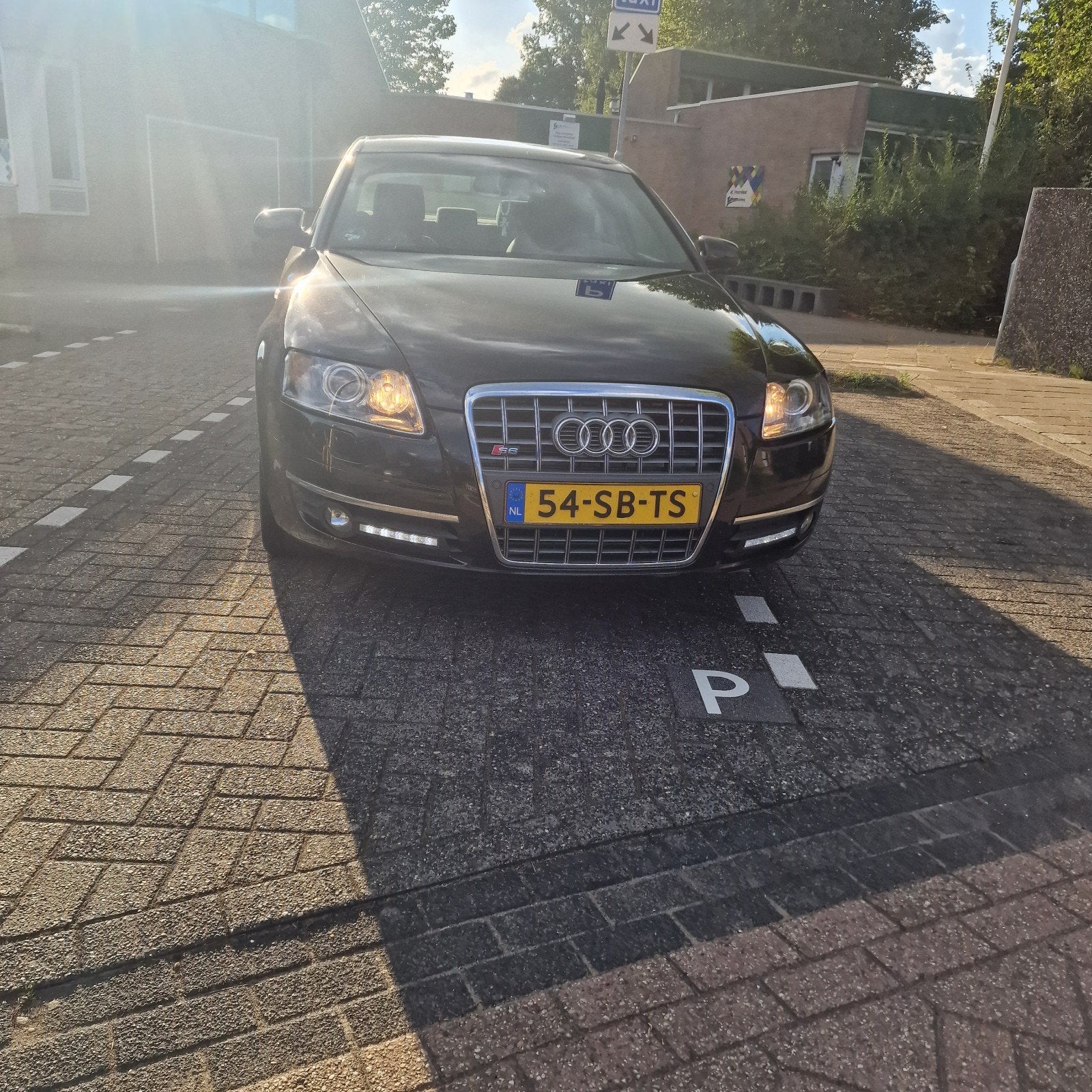 Audi A6 2.4 V6 130KW Multitronic 2005 Zwart, Auto's, Stof, 1800 kg, Zwart, Grijs