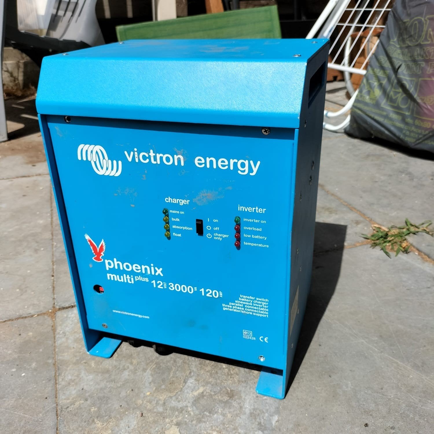 Victron Energy Phoenix MultiPlus 12V 3000W, Ophalen