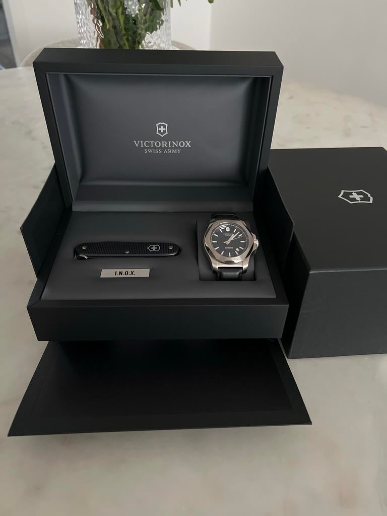 Victorinox Swiss Army I.N.O.X. Horloge met zakmes, Sieraden, Tassen en Uiterlijk, Horloges | Heren, Leer, Staal, Polshorloge, Zo goed als nieuw