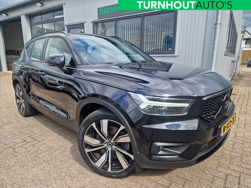 Volvo XC40 T4 Recharge R-Design PANO | Harman Kardon | 360 |, Auto's, Volvo, Zwart, Bedrijf, Hybride Elektrisch/Benzine, 3 cilinders