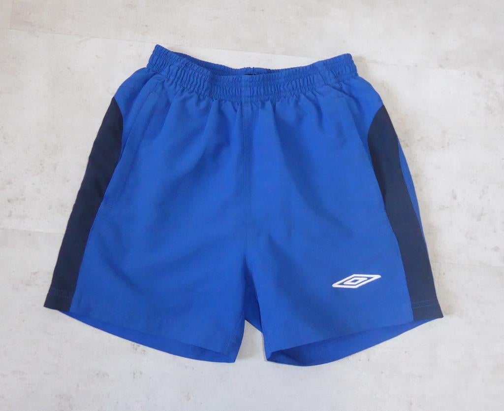 Umbro sportbroekje blauw jongen maat 134, Kinderen en Baby's, Kinderkleding | Maat 134, Umbro, Sport- of Zwemkleding, Ophalen of Verzenden