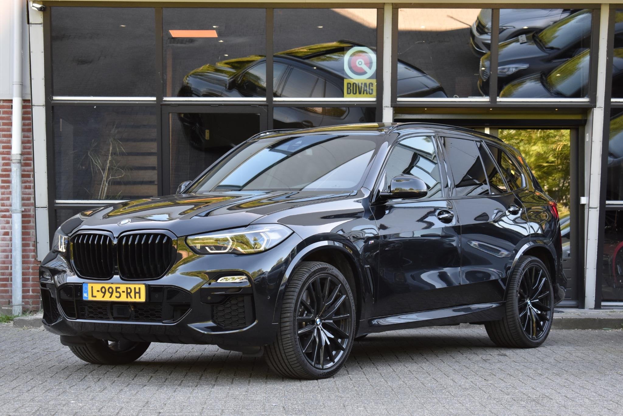 BMW X5 M50i M-Sport Pano Laser Skylounge HK 360Camera, Gebruikt, Met garantie (alle), Zwart, 530 pk