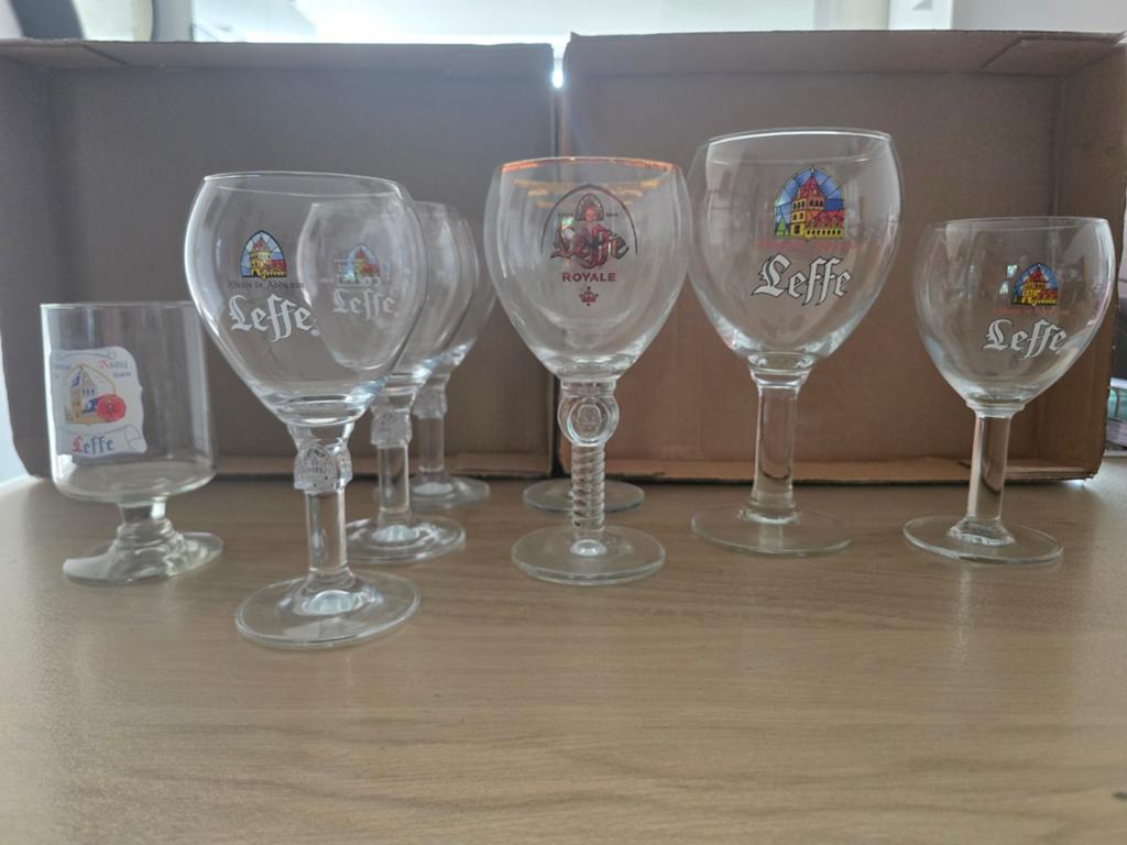 Leffe bierglazen, Verzamelen, Glas en Borrelglaasjes, Ophalen, Zo goed als nieuw, Bierglas
