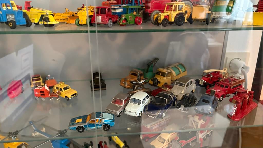 Verzameling miniaturen: auto's, trucks, helikopters, Overige merken, Gebruikt, 1:50 of kleiner, Overige typen