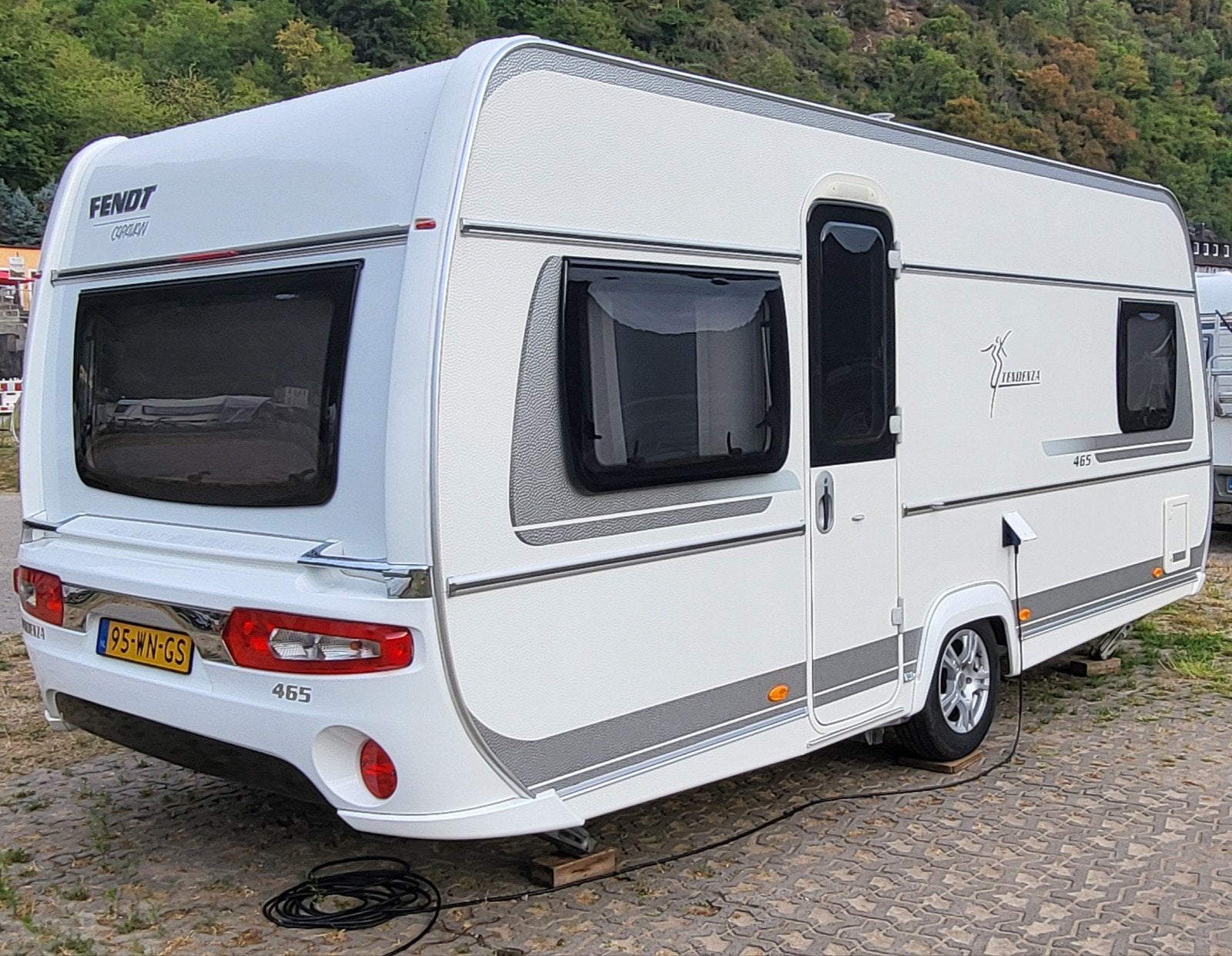 Fendt Tendenza 465 SFB, Caravans en Kamperen, Rondzit, Frans bed, Particulier, Schokbreker