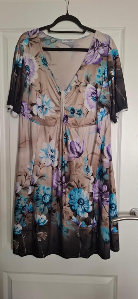 Magna jurk maat 48/50, Overige kleuren, Jurk, Ophalen of Verzenden, Magna