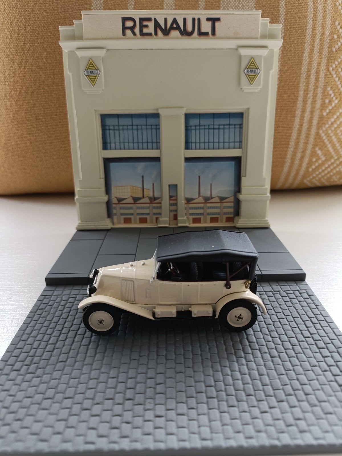 Renault Norev, Diorama auto  fabriek van Renault 1928, gips., Hobby en Vrije tijd, Modelbouw | Figuren en Diorama's, Ophalen of Verzenden