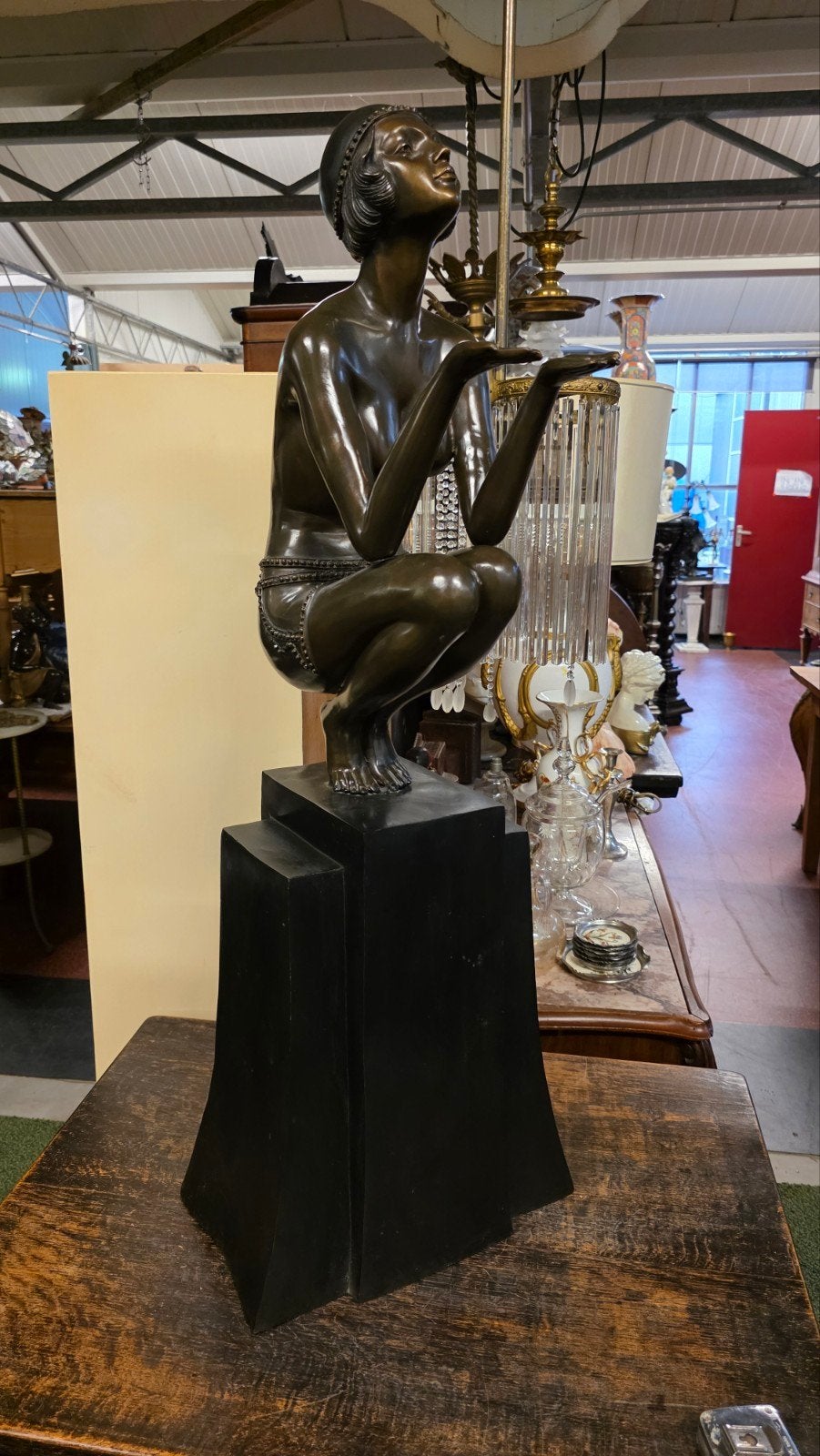 groot antiek bronzen Art deco Beeld