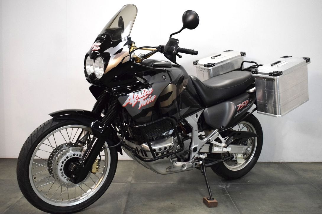 HONDA XRV 750 AFRICA TWIN koffers zwart, 2 cilinders, HONDA, Motorrijbewijs A, Bedrijf