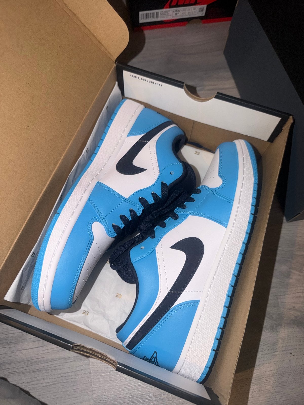 Nike Air Jordan 1 Low UNC - Maat 42, Ophalen, Nieuw, Blauw, Sneakers of Gympen